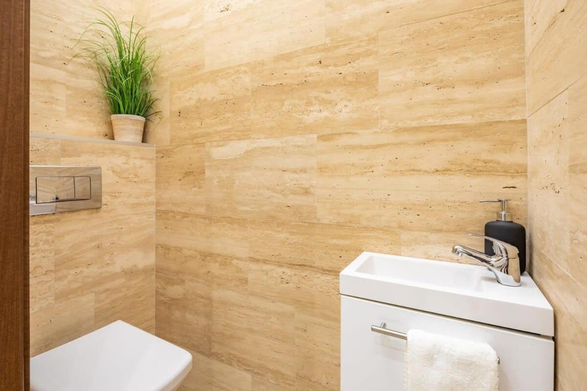 부다페스트 Splendid Perfectly Located Flat With Sauna 아파트 외부 사진