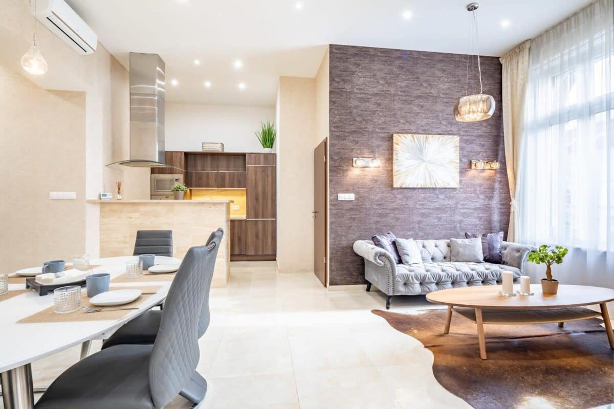 부다페스트 Splendid Perfectly Located Flat With Sauna 아파트 외부 사진